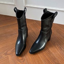 Western half boots_ black